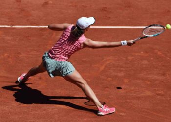 swiatek - kostiuk french open