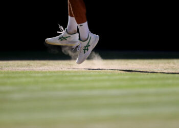 Djoković vs Kyrgios. Czy utytułowany Serb pokona szalonego Australijczyka w wielkim finale Wimbledonu?