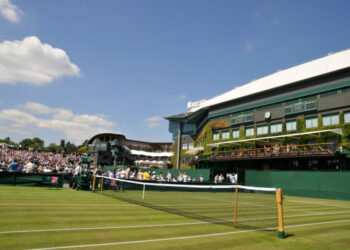 iga świątek vs alize cornet wimbledon
