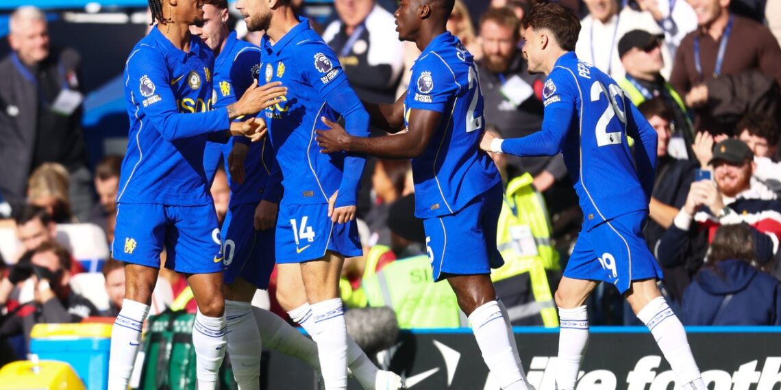 Piłkarze Chelsea przed meczem z Evertonem w Premier League.