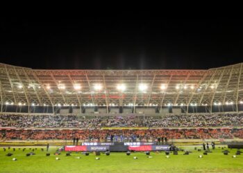 Kibice na trybunach podczas Grand Prix w Toruniu