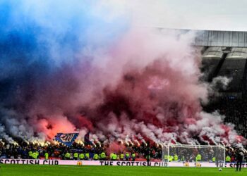 Kibice Rangers FC podczas meczu z Celtic na Ibrox