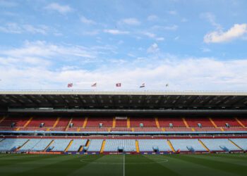 stadion piłkarski aston villa