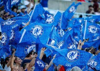 Flagi z herbem Chelsea