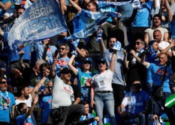 Kibice Napoli na trybunach
