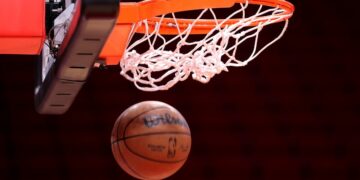 Kosz i piłka NBA
