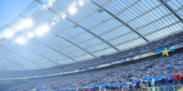Kibice Ruchu Chorzów podczas meczu na Stadionie Śląski