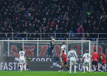 Piłkarze AC Milan i Sassuolo podczas meczu Serie A