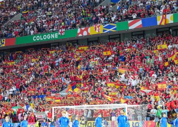Kibice reprezentacji Hiszpanii w meczu Euro 2024