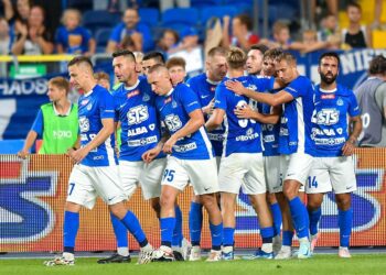 Kibice Ruchu Chorzów podczas meczu na Stadionie Śląskim