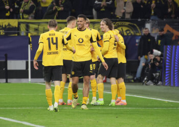 Zawodnicy Borussi DOrtmund przed meczem z Freiburgiem