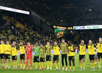 Zawodnicy Borussii Dortmund przed meczem z Mainz