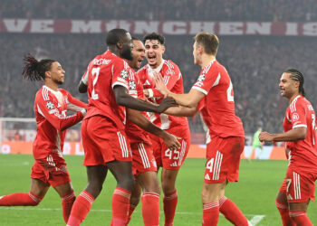 Zawodnicy Bayernu przed meczem z Mainz