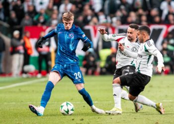 Zawodnicy Legii i Chelsea przed meczem