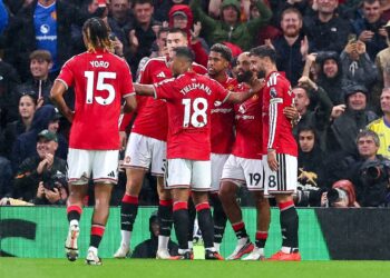 Zawodnicy manchesteru United przed meczem z Evertonem