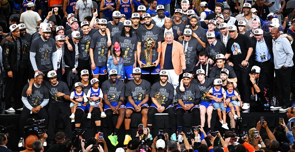 Zdjęcie pamiątkowe mistrzów NBA New York Knicks
