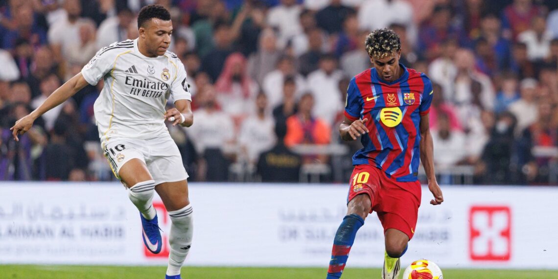 Kylian Mbappe oraz Lamine Yamal podczas El Clasico