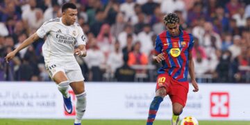 Kylian Mbappe oraz Lamine Yamal podczas El Clasico