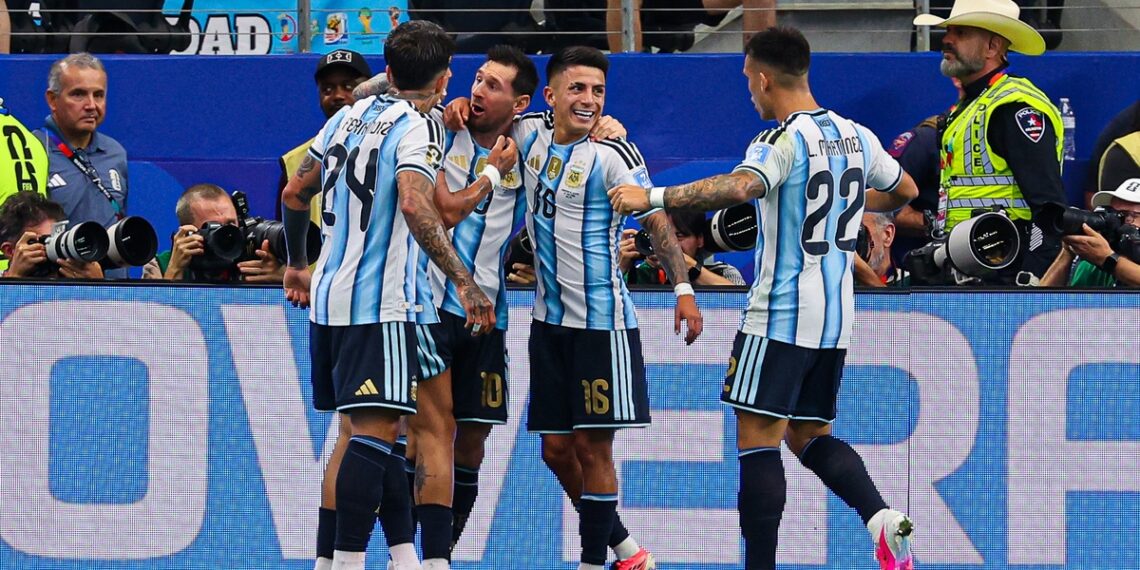 Reprezentacja Argentyny w walce o obronę tytułu Mistrzów Świata