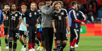 Piłkarze reprezentacji Niemiec i trener Jurgen Klopp.