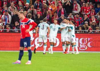 Piłkarze Portugalii w meczu z Norwegią