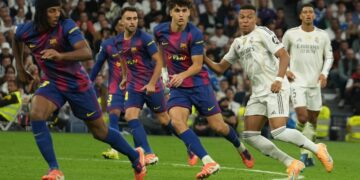 Piłkarze Barcelony i Realu Madryt w El Clasico