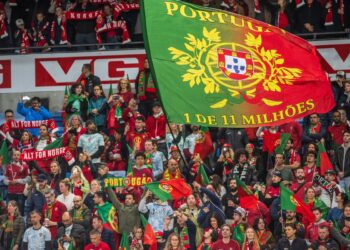 Kibice reprezentacji Portugalii i Norwegii